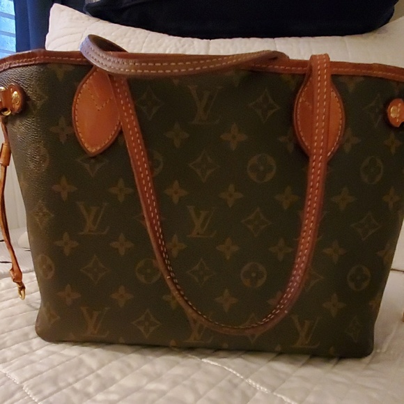 Louis Vuitton Handbags - 💥HP 9/30/19💥Louis Vuitton Neverfull PM Monogram